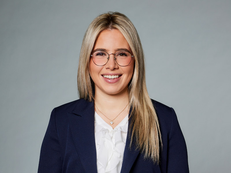KONZMANN Personen Frau Turan